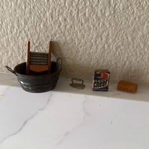 Vintage Miniature 5-piece cleaning set